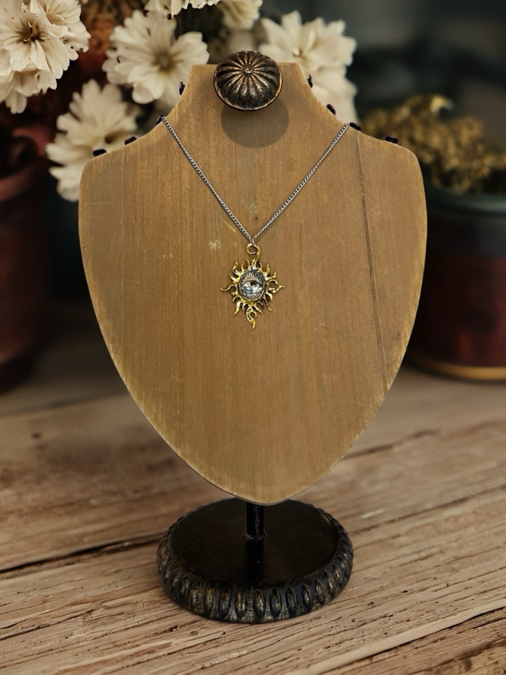 Metal Alloy and Stainless Steel All Seeing Eye with Artistic Sun Pendant - Picture 5 of 17